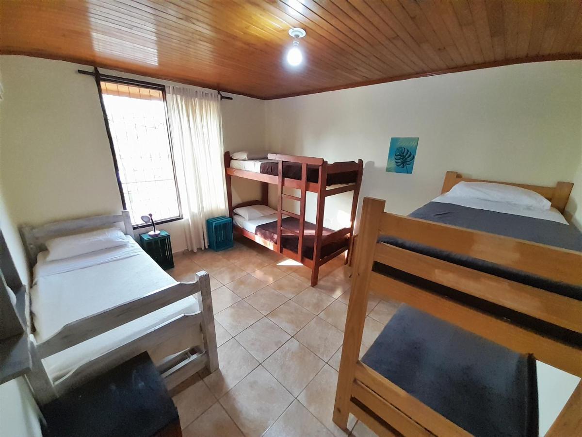 Eco Hostel Iguazu Пуерто Игуасу Екстериор снимка